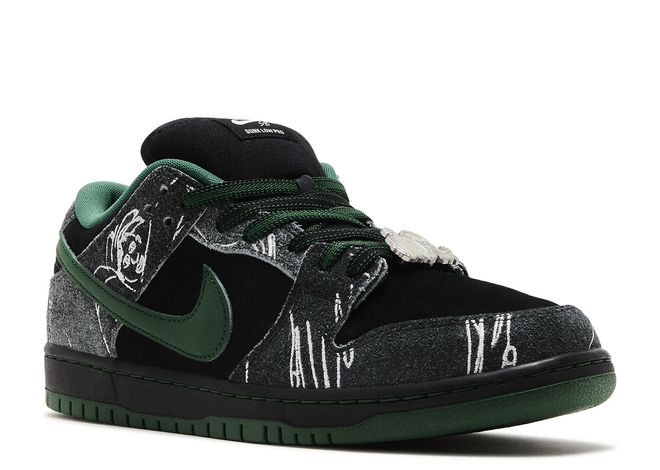 NIKE SB DUNK LOW THERE SKATEBOARDS