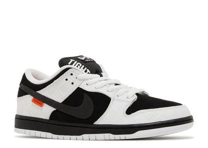 NIKE SB DUNK LOW TIGHTBOOTH