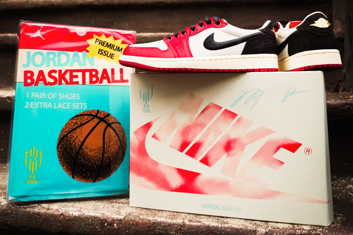 TROPHY ROOM X AIR JORDAN 1 RETRO LOW OG SP 'ROOKIE CARD-AWAY'